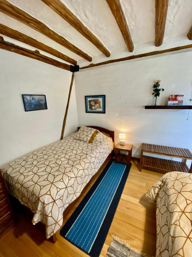 Casa Magnolia Bed & Breakfast Cumbaya Exterior photo